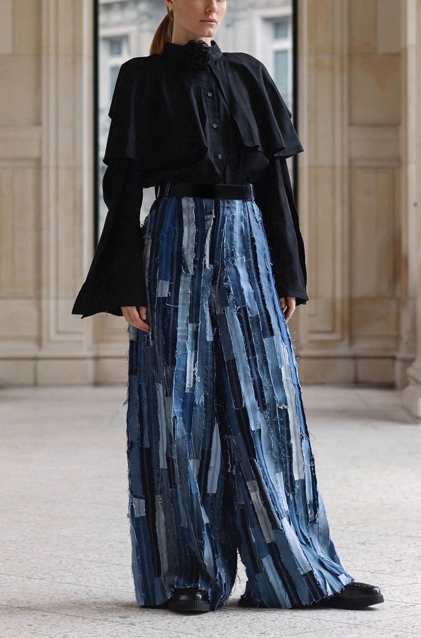Extra Wide-Leg Jeans